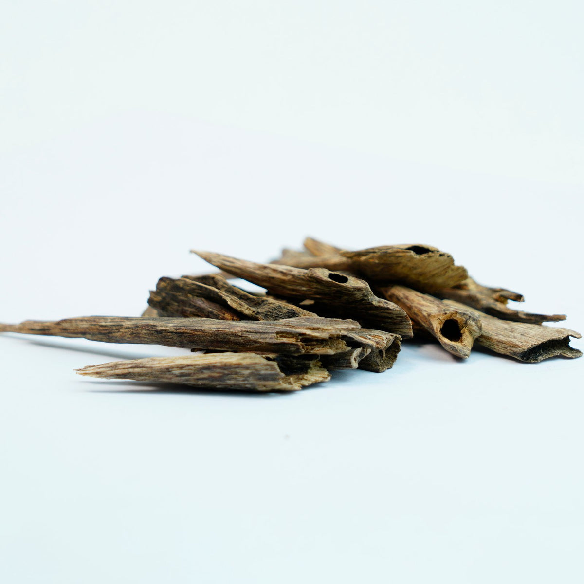 Oud Hindi Seoufi - 12g (Tola)
